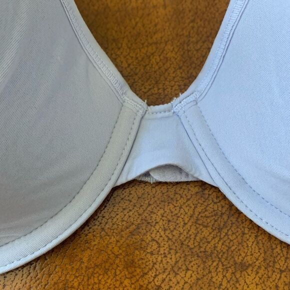 On Gossamer Micro T-Shirt Underwire Bra - Picture 4 of 8